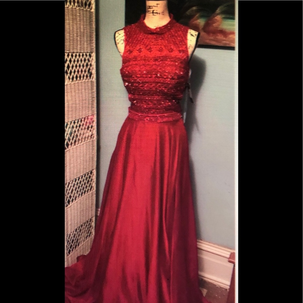 Gorgeous 2 piece Raspberry Prom dress SHERRI HILL